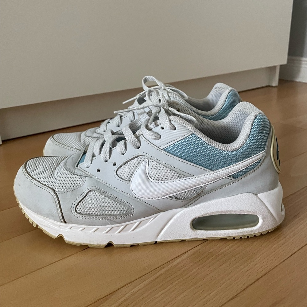 Nike Air Max Command